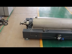 De karaf centrifugeert