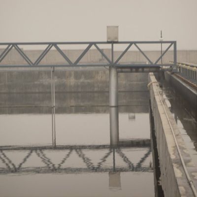 Roestvrijstalen reizende modderschraper horizontaal voor rioolwaterzuivering