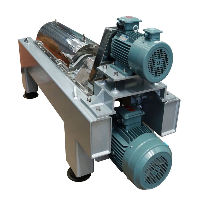 4000 r/min Bowl Speed Scroll Screw Decanter Centrifuge voor automatische slibontlading en olieseparatie