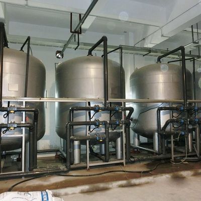 SS304 de Filtertank van de Waterbehandeling van verschillende media voor Hars van de Kwarts de Zand Geactiveerde Koolstof