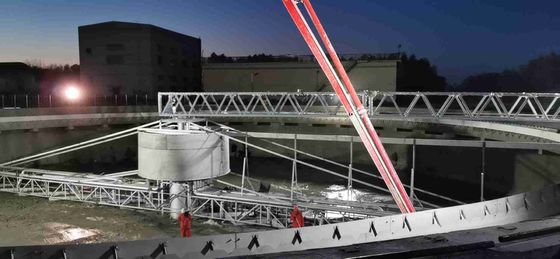 Dubbele de Modderschraper van de Pijp Reizende die Brug voor Afvalwaterzuiveringsinstallatie wordt gebruikt